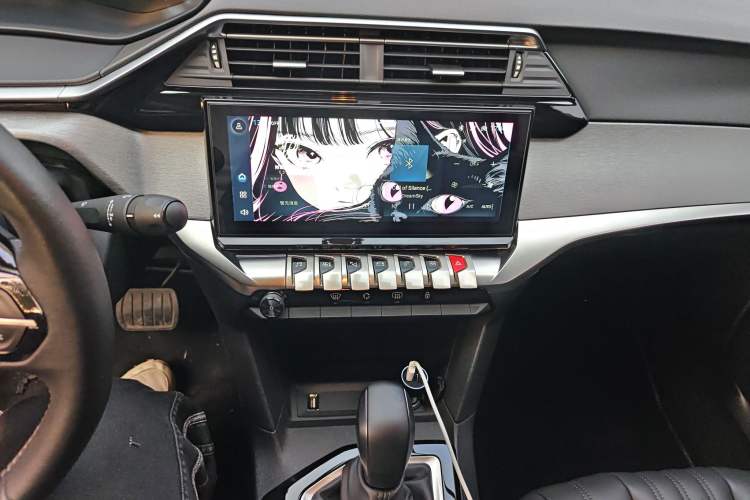 Used Peugeot 408 2022 1.6T Light-Chasing Edition Audio And AC Panel