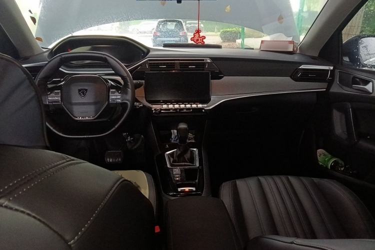 Used Peugeot 408 2022 1.6T Light-Chasing Edition Center Console