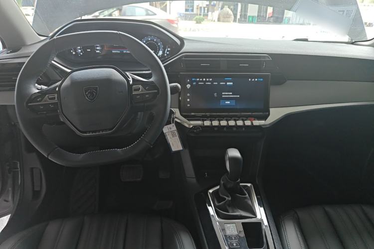 Used Peugeot 408 2022 1.6T Light-Chasing Edition Center Console