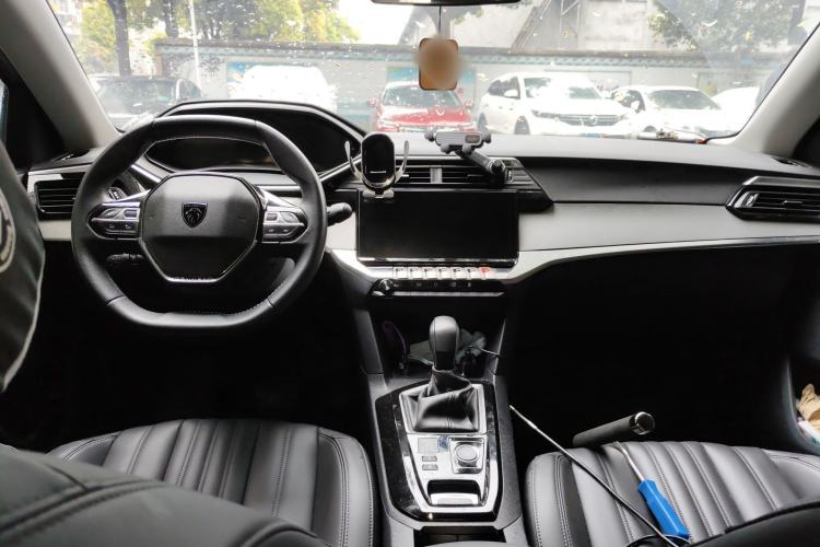 Used Peugeot 408 2022 1.6T Light-Chasing Edition Center Console