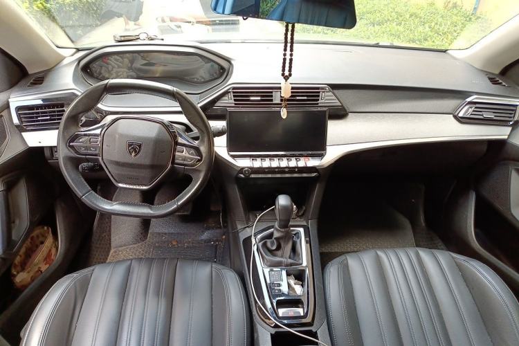 Used Peugeot 408 2022 1.6T Ambition Edition Center Console