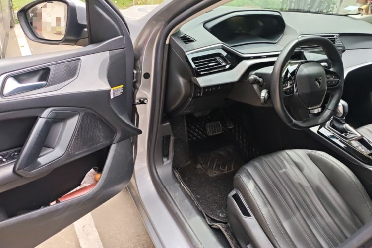Used Peugeot 408 2022 1.6T Light-Chasing Edition Driver Seat