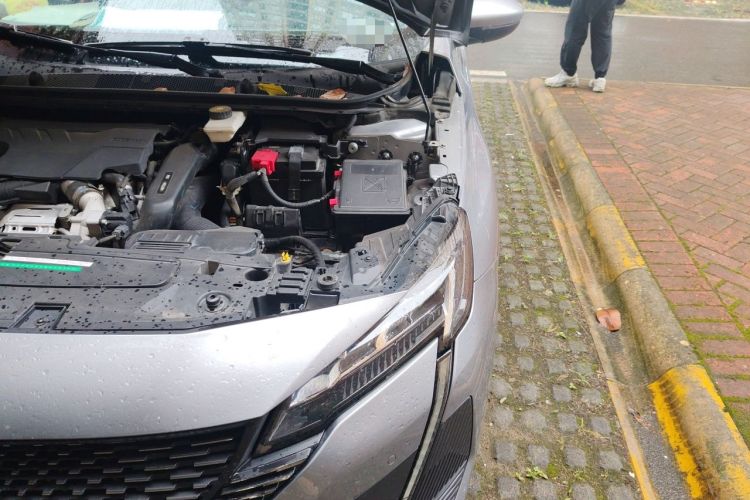 Used Peugeot 408 2022 1.6T Light-Chasing Edition Engine Bay Left