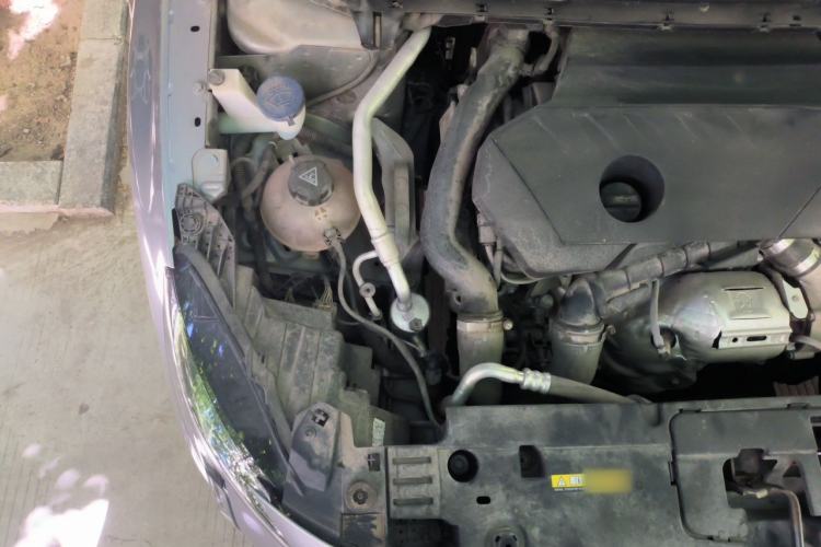 Used Peugeot 408 2022 1.6T Light-Chasing Edition Engine Bay Right