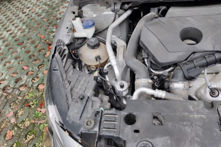 Used Peugeot 408 2022 1.6T Light-Chasing Edition Engine Bay Right
