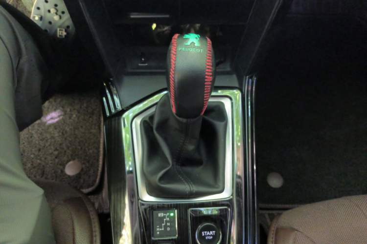 Used Peugeot 408 2022 1.6T Light-Chasing Edition Gear Lever