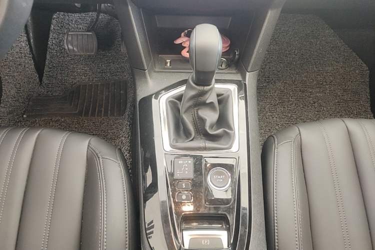 Used Peugeot 408 2022 1.6T Ambition Edition Gear Lever
