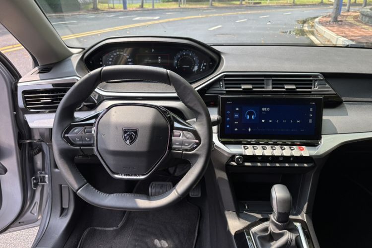 Used Peugeot 408 2022 1.6T Ambition Edition Interior 4
