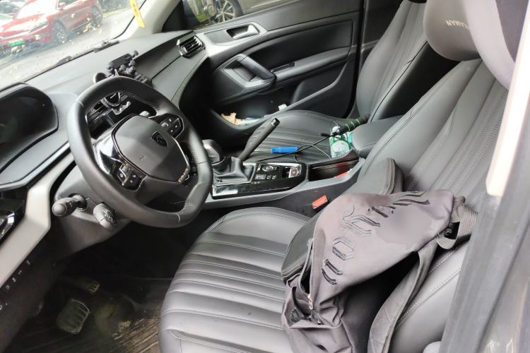 Used Peugeot 408 2022 1.6T Light-Chasing Edition Left Front Seat