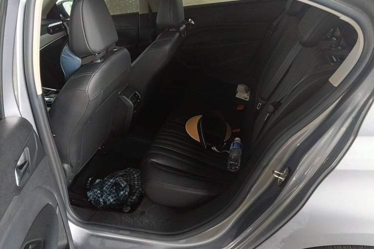 Used Peugeot 408 2022 1.6T Light-Chasing Edition Left Rear Seat
