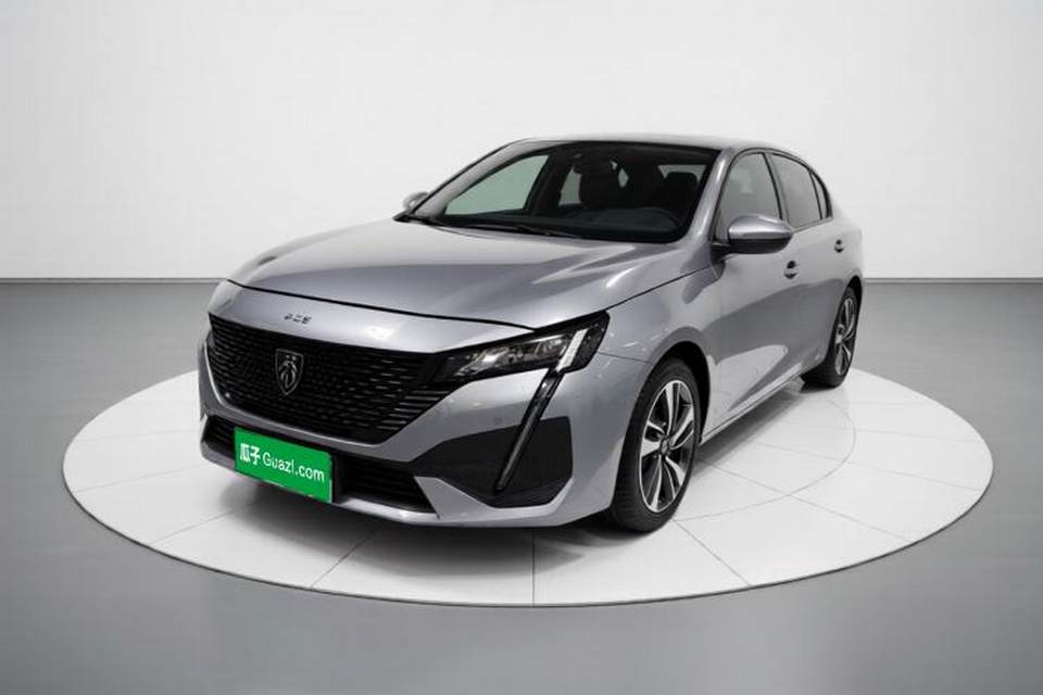 Peugeot 408 2022