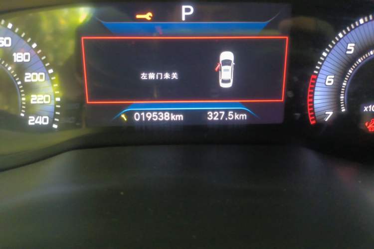 Used Peugeot 408 2022 1.6T Light-Chasing Edition Odometer Close Up