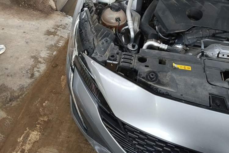 Used Peugeot 408 2022 1.6T Light-Chasing Edition Right Front Headlight