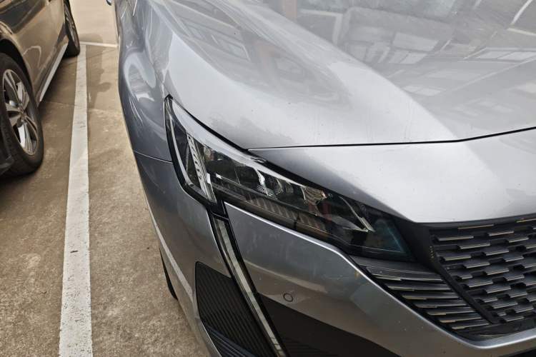 Used Peugeot 408 2022 1.6T Light-Chasing Edition Right Front Headlight