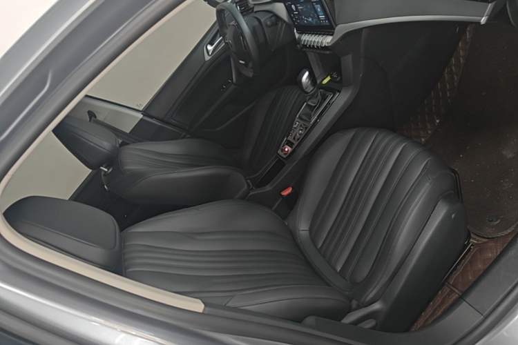 Used Peugeot 408 2022 1.6T Light-Chasing Edition Right Front Seat