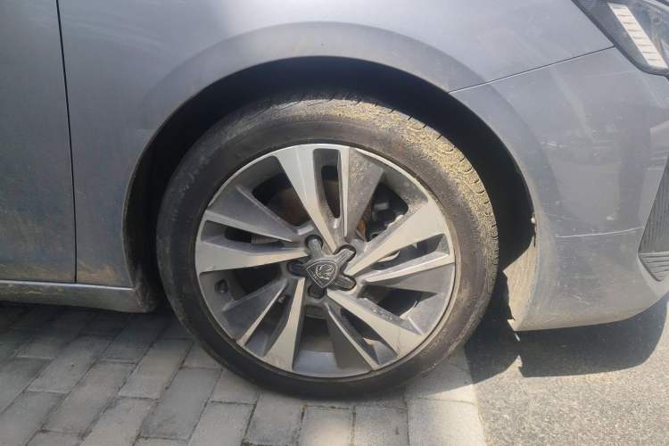 Used Peugeot 408 2022 1.6T Ambition Edition Right Front Wheel Hub
