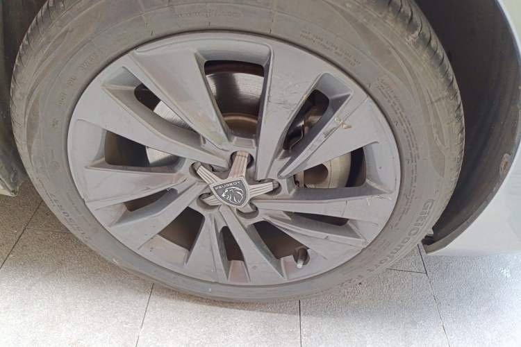 Used Peugeot 408 2022 1.6T Ambition Edition Right Front Wheel Hub