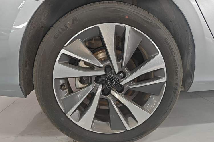 Used Peugeot 408 2022 1.6T Light-Chasing Edition Right Rear Wheel Hub