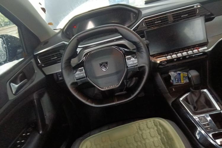 Used Peugeot 408 2022 1.6T Light-Chasing Edition Steering Wheel