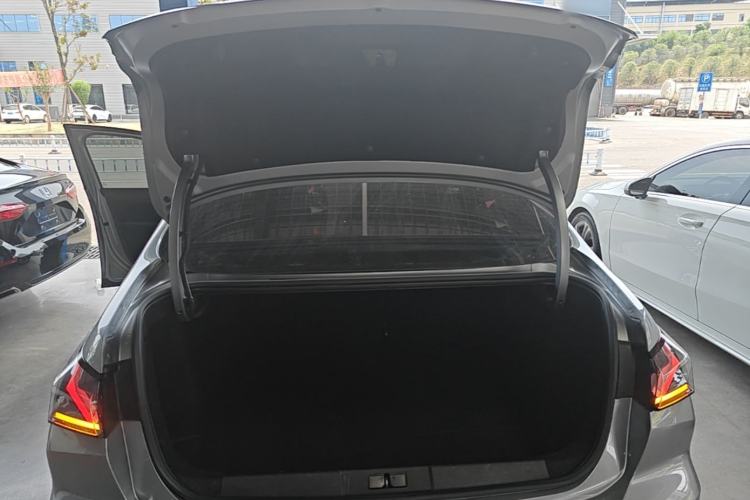 Used Peugeot 408 2022 1.6T Light-Chasing Edition Trunk