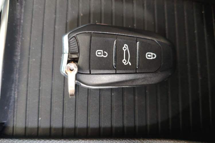 Used Peugeot 408 2022 1.6T Light-Chasing Edition Vehicle Key