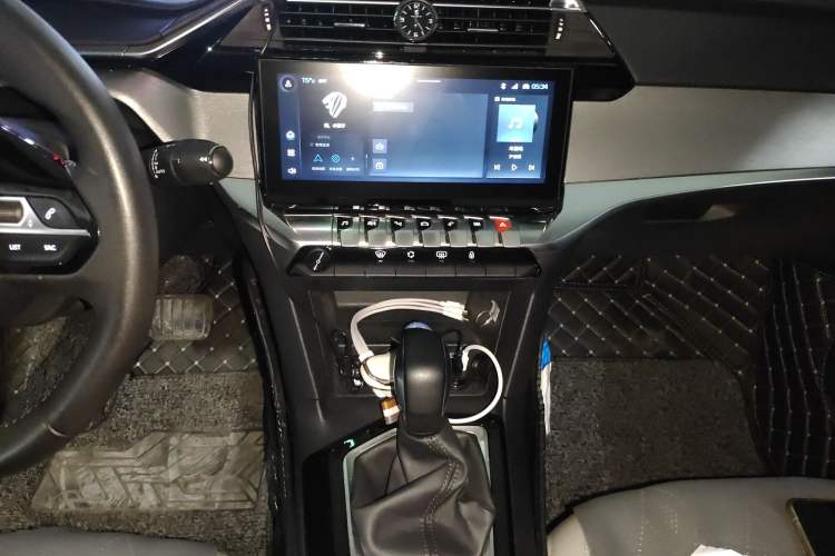 Used Peugeot 408 2022 1.6T Dream Edition Audio And AC Panel
