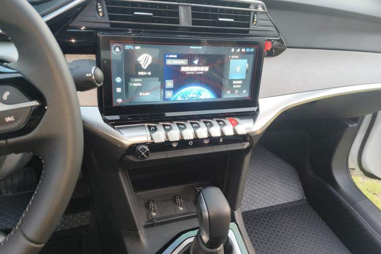 Used Peugeot 408 2022 1.6T Dream Edition Audio And AC Panel