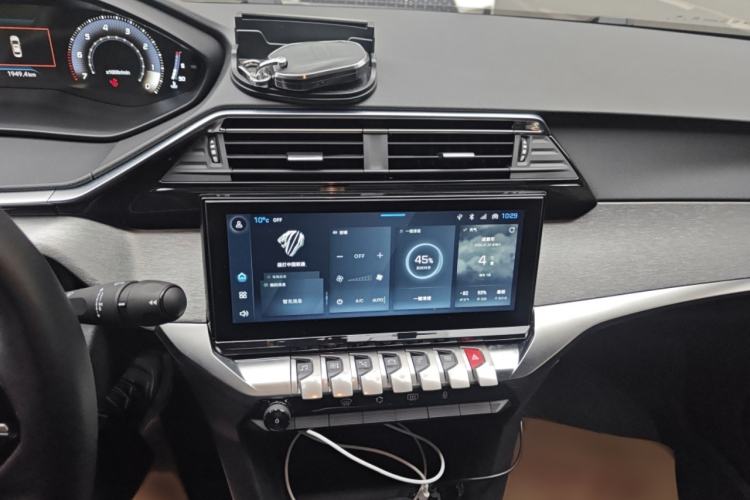 Used Peugeot 408 2022 1.6T Light-Chasing Edition Audio And AC Panel