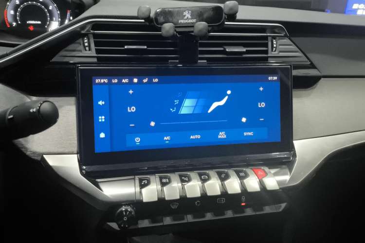 Used Peugeot 408 2022 1.6T Ambition Edition Audio And AC Panel
