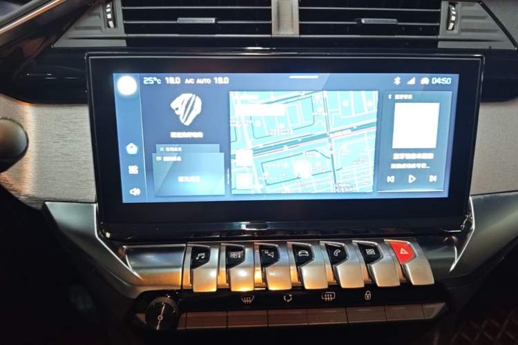 Used Peugeot 408 2022 1.6T Light-Chasing Edition Audio And AC Panel