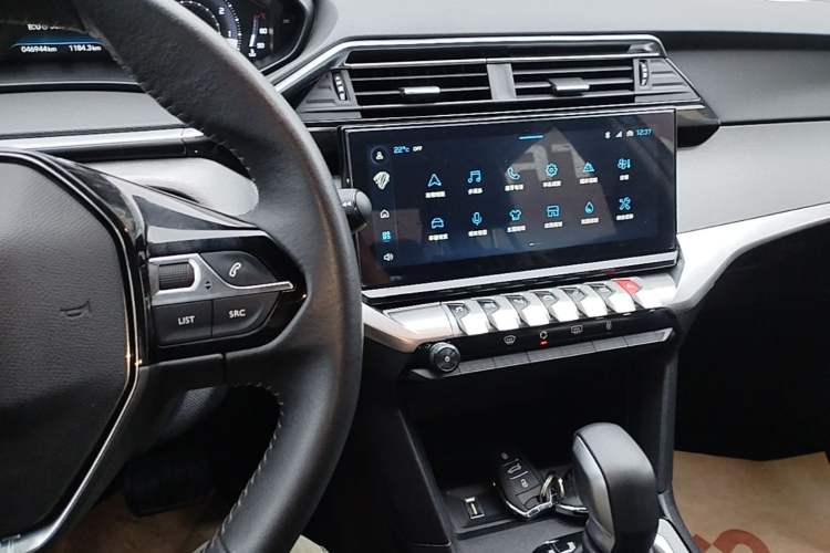 Used Peugeot 408 2022 1.6T Light-Chasing Edition Audio And AC Panel