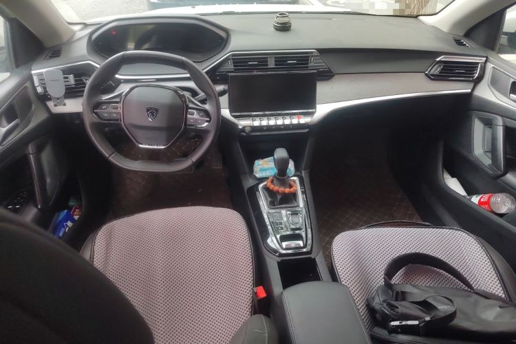 Used Peugeot 408 2022 1.6T Ambition Edition Center Console