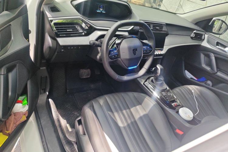Used Peugeot 408 2022 1.6T Light-Chasing Edition Center Console