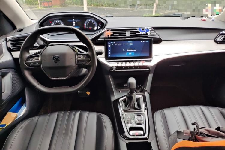 Used Peugeot 408 2022 1.6T Light-Chasing Edition Center Console