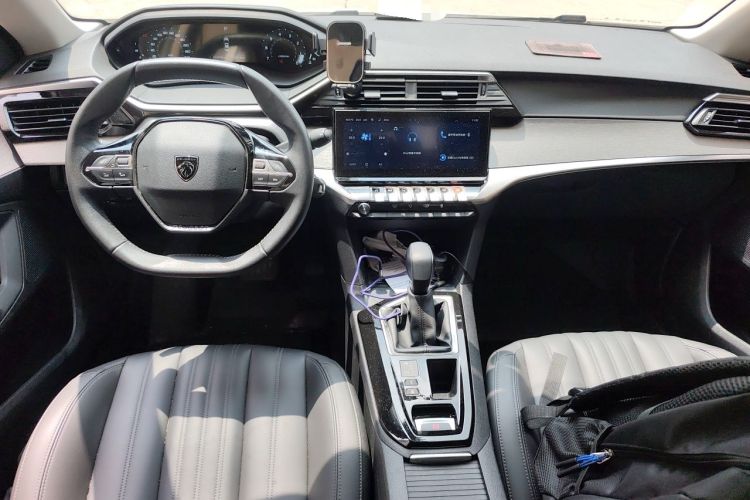 Used Peugeot 408 2022 1.6T Ambition Edition Center Console