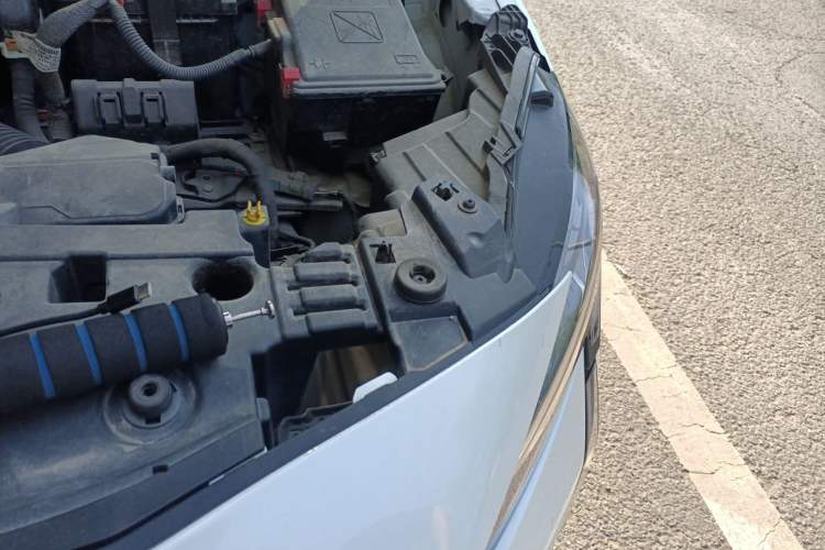 Used Peugeot 408 2022 1.6T Dream Edition Engine Bay Left