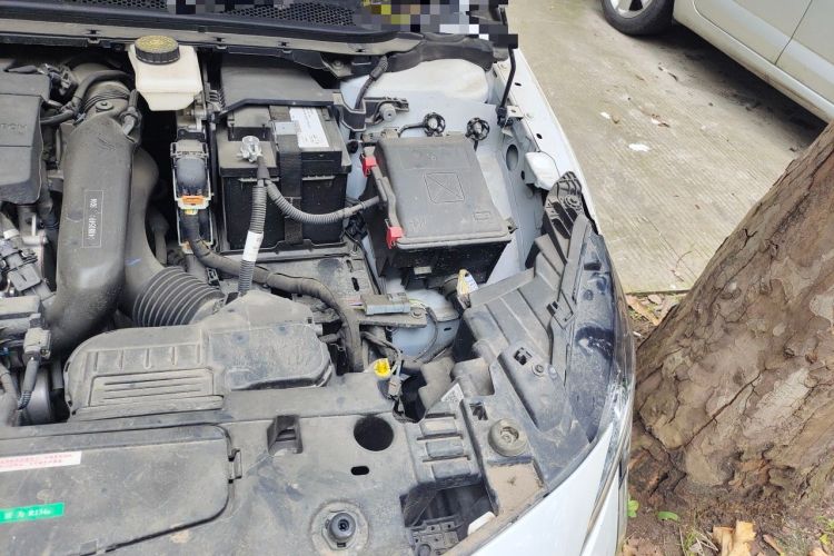 Used Peugeot 408 2022 1.6T Light-Chasing Edition Engine Bay Left
