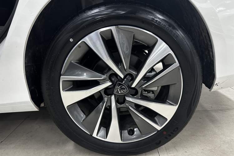 Used Peugeot 408 2022 1.6T Light-Chasing Edition Exterior 6