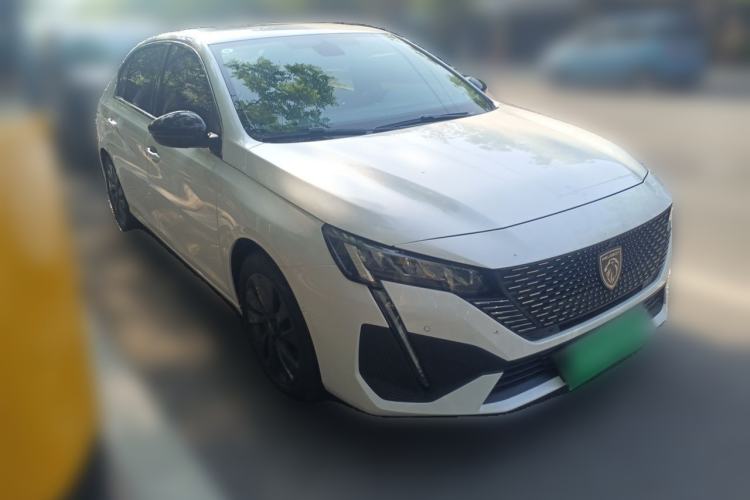 Used Peugeot 408 2022 1.6T Dream Edition Front Right 45 Deg