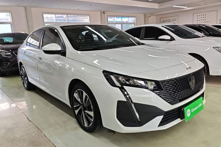 Used Peugeot 408 2022 1.6T Light-Chasing Edition Front Right 45 Deg