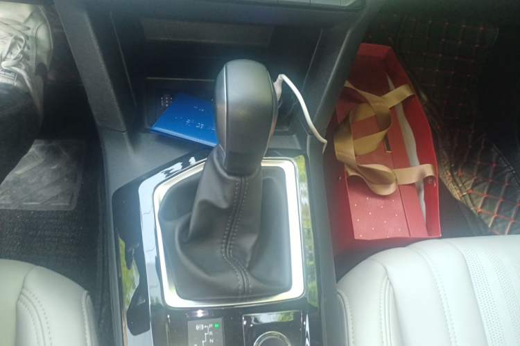 Used Peugeot 408 2022 1.6T Dream Edition Gear Lever
