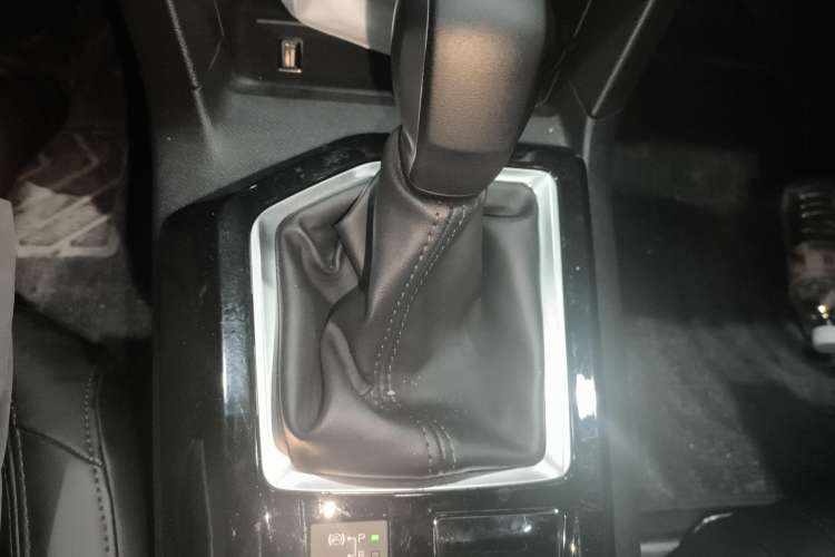 Used Peugeot 408 2022 1.6T Ambition Edition Gear Lever