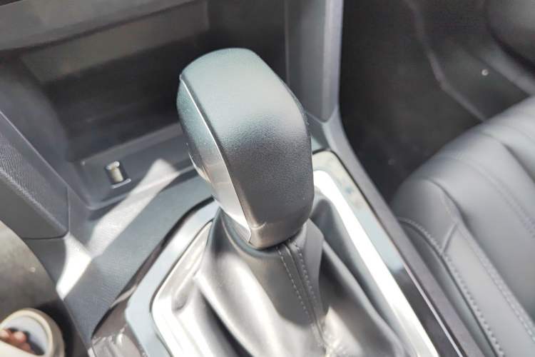 Used Peugeot 408 2022 1.6T Ambition Edition Gear Lever