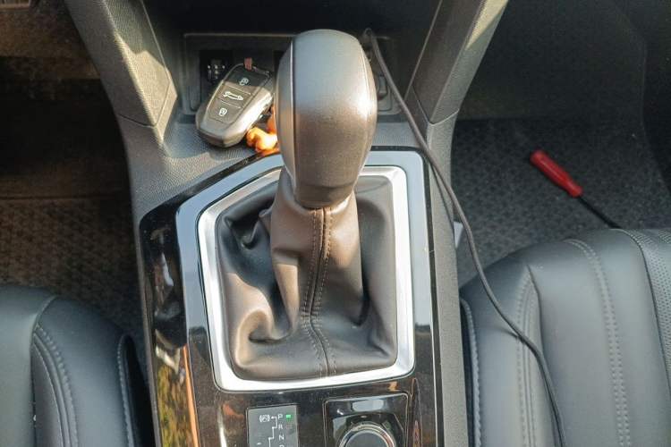 Used Peugeot 408 2022 1.6T Dream Edition Gear Lever