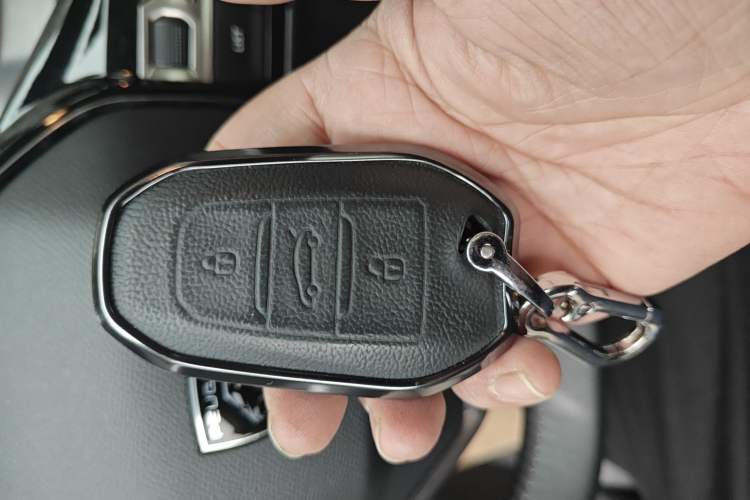 Used Peugeot 408 2022 1.6T Light-Chasing Edition Interior 1