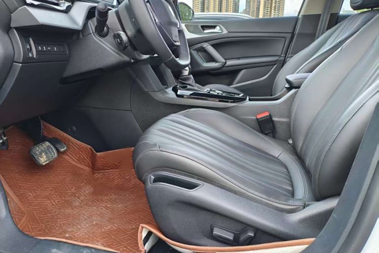 Used Peugeot 408 2022 1.6T Light-Chasing Edition Left Front Seat