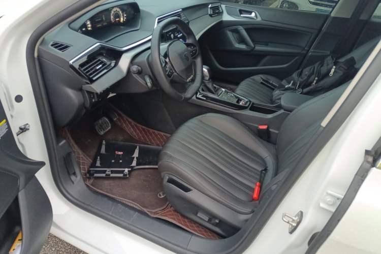 Used Peugeot 408 2022 1.6T Light-Chasing Edition Left Front Seat