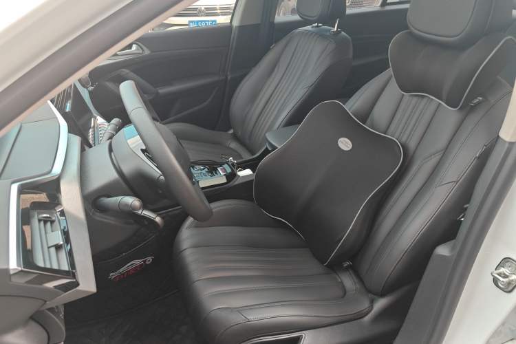 Used Peugeot 408 2022 1.6T Light-Chasing Edition Left Front Seat