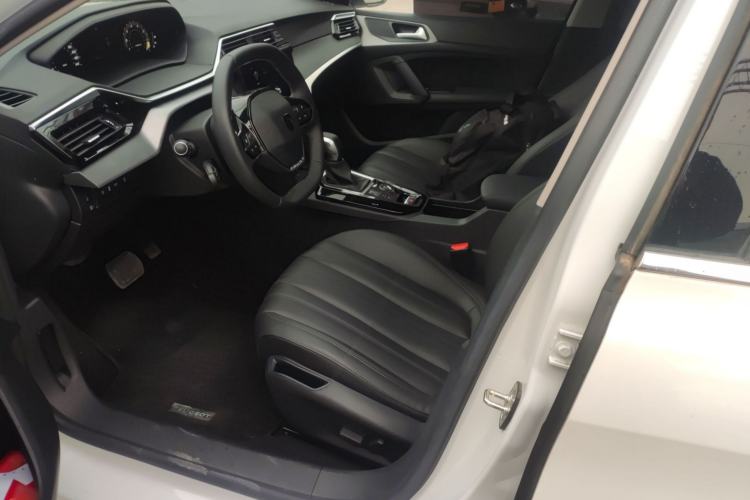 Used Peugeot 408 2022 1.6T Dream Edition Left Front Seat