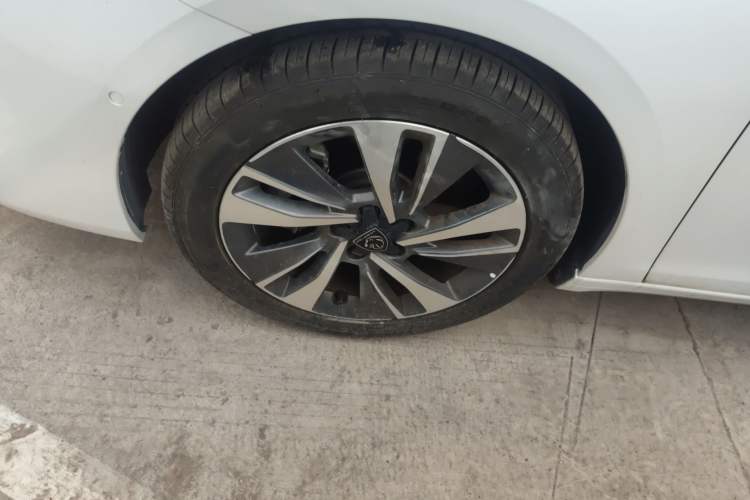 Used Peugeot 408 2022 1.6T Dream Edition Left Front Wheel Hub